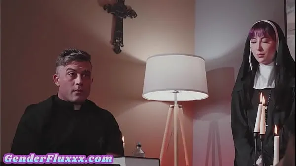 Ferske Religious sub sucking priest cock in duo after church beste videoer