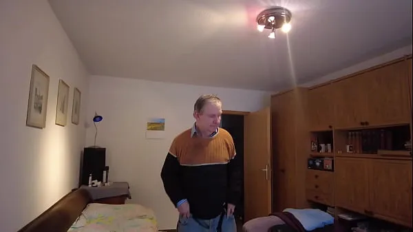 Nejnovější Andreas gets naked and throws himself one nejlepší videa