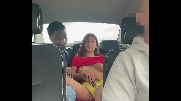 Nya Hidden camera records a young couple fucking in a taxi bästa videoklipp