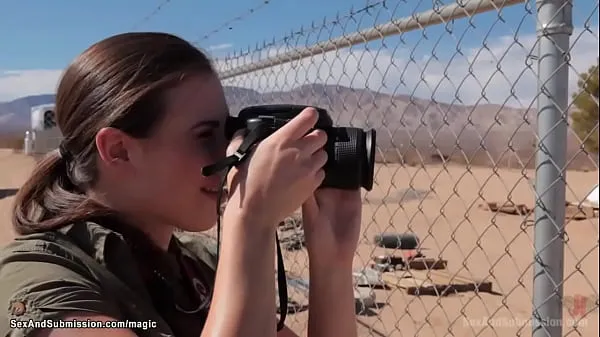 Nieuwe Sexy war reporter Casey Calvert caught on cam soldier James Deen fucking bound babe Lyla Storm then she is caught and anal fucked too in a desert beste video's