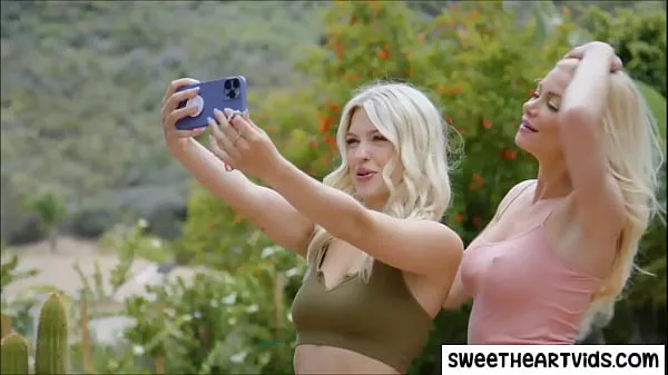 Nya Social Media sensation - Hot mom and stepDaughter bästa videoklipp