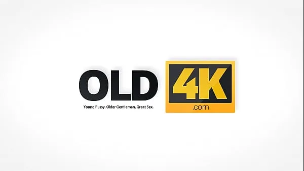 OLD4K. Skinny is sick of loneliness so she better hooks up with old man Video terbaik baharu