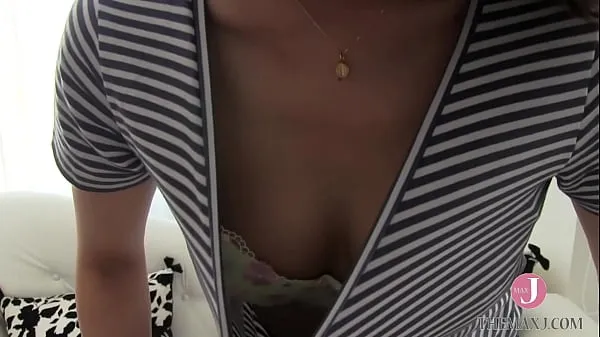 A with whipped body, said she didn't feel her boobs, but when the actor touches them, her nipples are standing up Video terbaik baharu