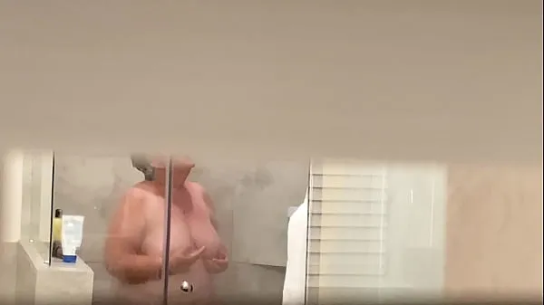 Friss Spying on neighbor showering legjobb videók