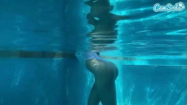 تازہ Underwater Sex Amateur Teen Crushed By BBC Big Black Dick بہترین ویڈیوز