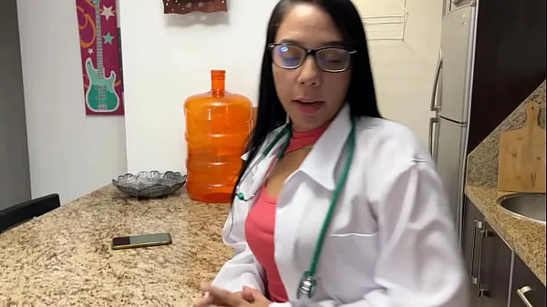 Friss My Beautiful Doctor Stepmom Got the Wrong Pill and Now She Has to Help with her Stepson's Erection legjobb videók