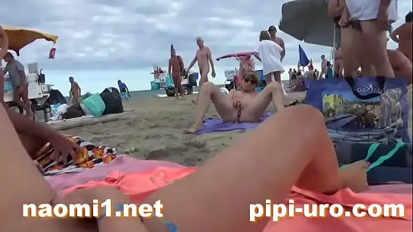 Nieuwe girl masturbate on beach beste video's