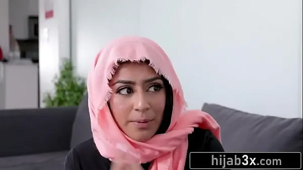 Ferske Hot Muslim Teen Must Suck & Fuck Neighbor To Keep Her Secret (Binky Beaz beste videoer