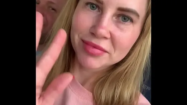 Nieuwe Almost got Caught Jerking off Husband's Cock on the Bus... but he still Cum beste video's