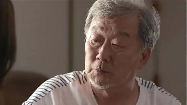 新鲜Old man fucks cute girl Korean movie最好的视频