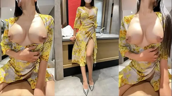 The "domestic" goddess in yellow shirt, in order to find excitement, goes out to have sex with her boyfriend behind her back! Watch the beginning of the latest video and you can ask her outأفضل مقاطع الفيديو الجديدة