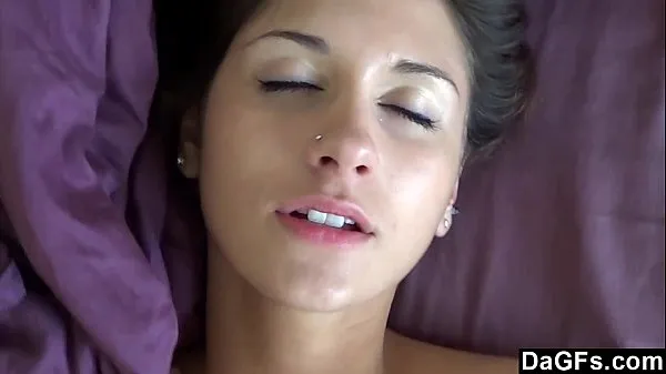 Nejnovější Dagfs - Amazing Homemade Sex With Sensual Brunette In My Bed nejlepší videa