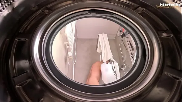 Sveži Big Ass Stepsis Fucked Hard While Stuck in Washing Machine najboljši videoposnetki