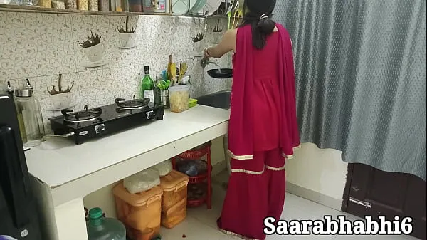 新鲜Dirty bhabhi had sex with devar in kitchen in Hindi audio最好的视频