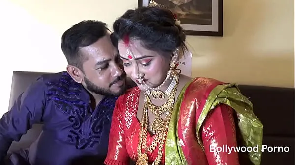 Friske Newly Married Indian Girl Sudipa Hardcore Honeymoon First night sex and creampie - Hindi Audio bedste videoer