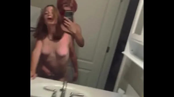 Sveži Sexy 18yo blonde has intense sex while filming herself for cheating ex najboljši videoposnetki
