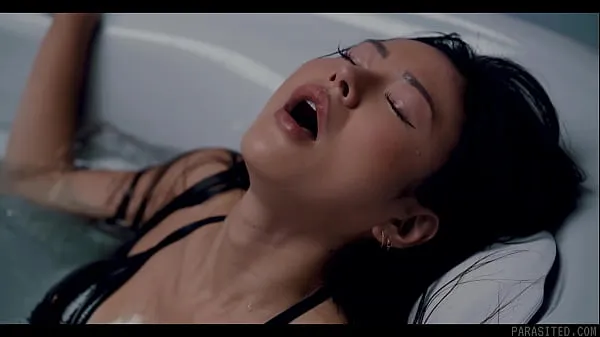 Nejnovější Mind Controlling Alien Parasites inside Hot girls nejlepší videa
