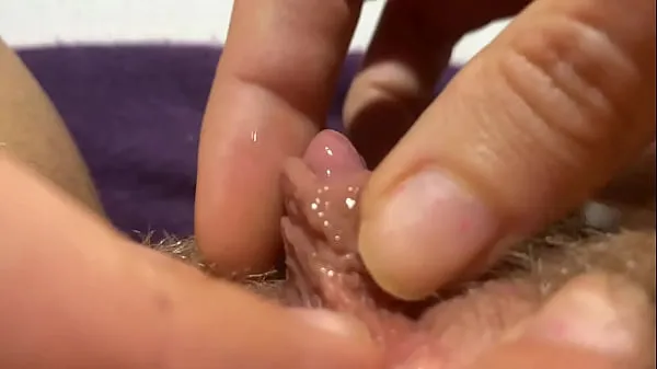 ताज़ा huge clit jerking orgasm extreme closeup सर्वोत्तम वीडियो