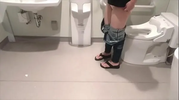 Nejnovější Amateur] A female student masturbates in the supermarket training room because she can't hold back nejlepší videa