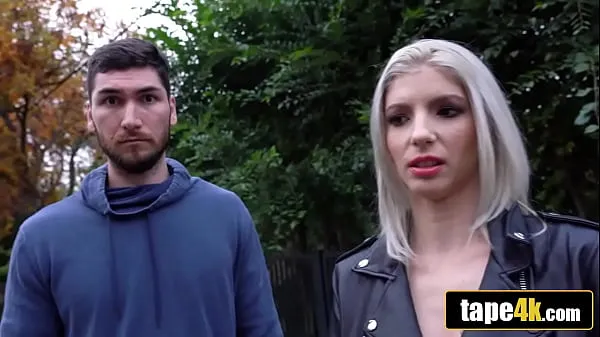 Dumb Blonde Hungarian Cuckolds Her Jealous Boyfriend For Cash melhores vídeos recentes