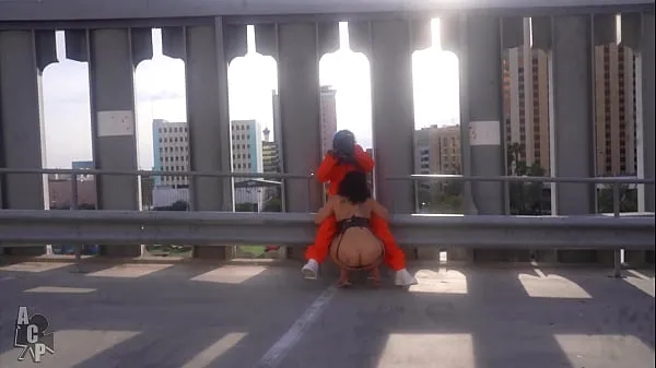 新鲜Officer Teresa Ramos Arrest Gibby The Clown For Public Sex But Wants A Piece Of The Action最好的视频