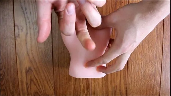 تازہ WHERE IS THE G SPOT? How to make a girl orgasm how to finger a girl to give her بہترین ویڈیوز